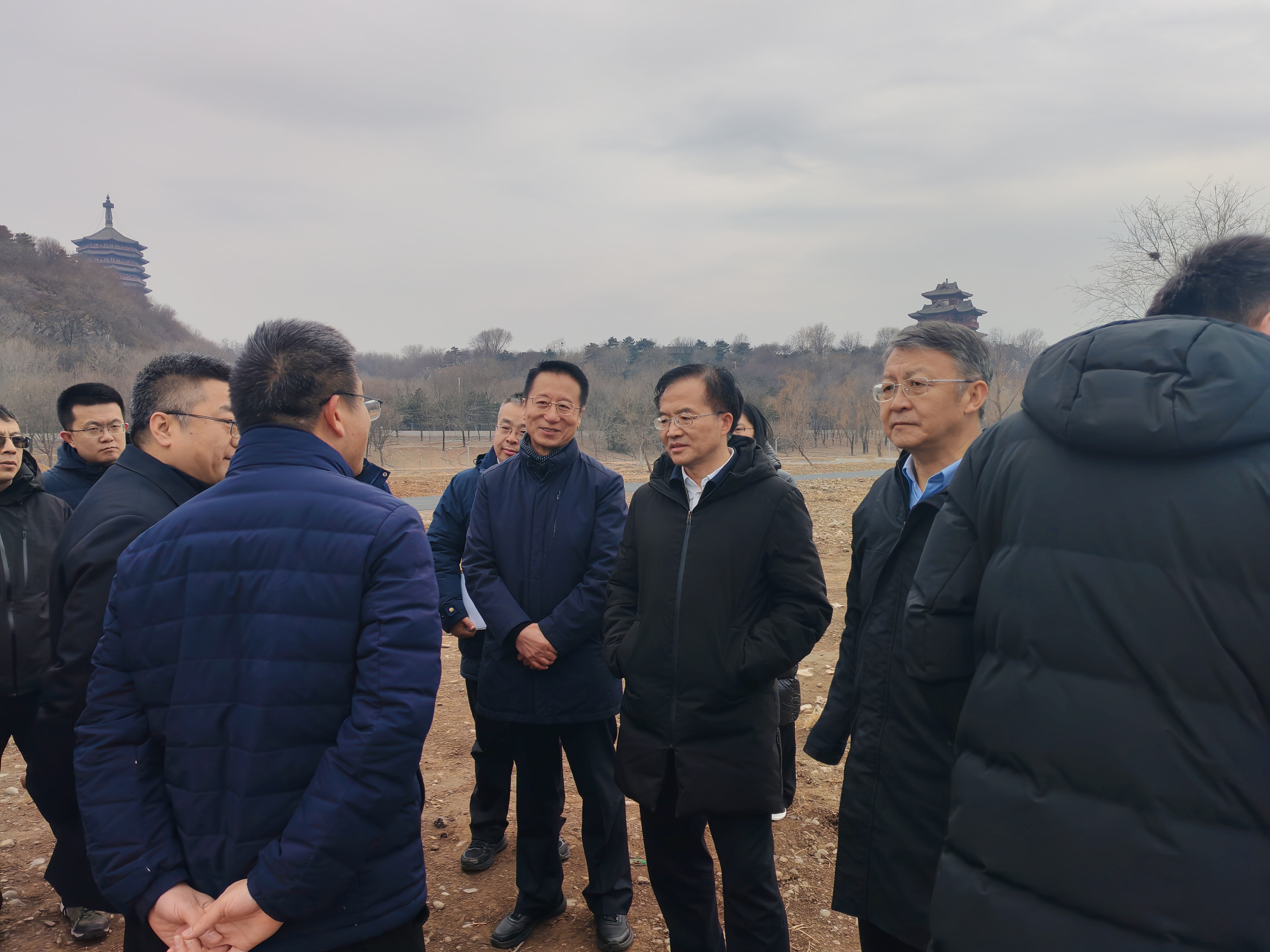 伟德国际1946bv官网集团领导陪同文献副市长调研 永定河“两园一河”重点工作